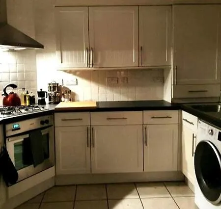 One Bedroom Flat Chertsey - Pets Welcome Exterior photo