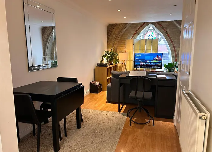 One Bedroom Flat Chertsey - Pets Welcome