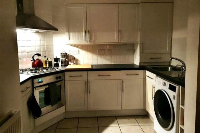 One Bedroom Flat - Pets Welcome Chertsey