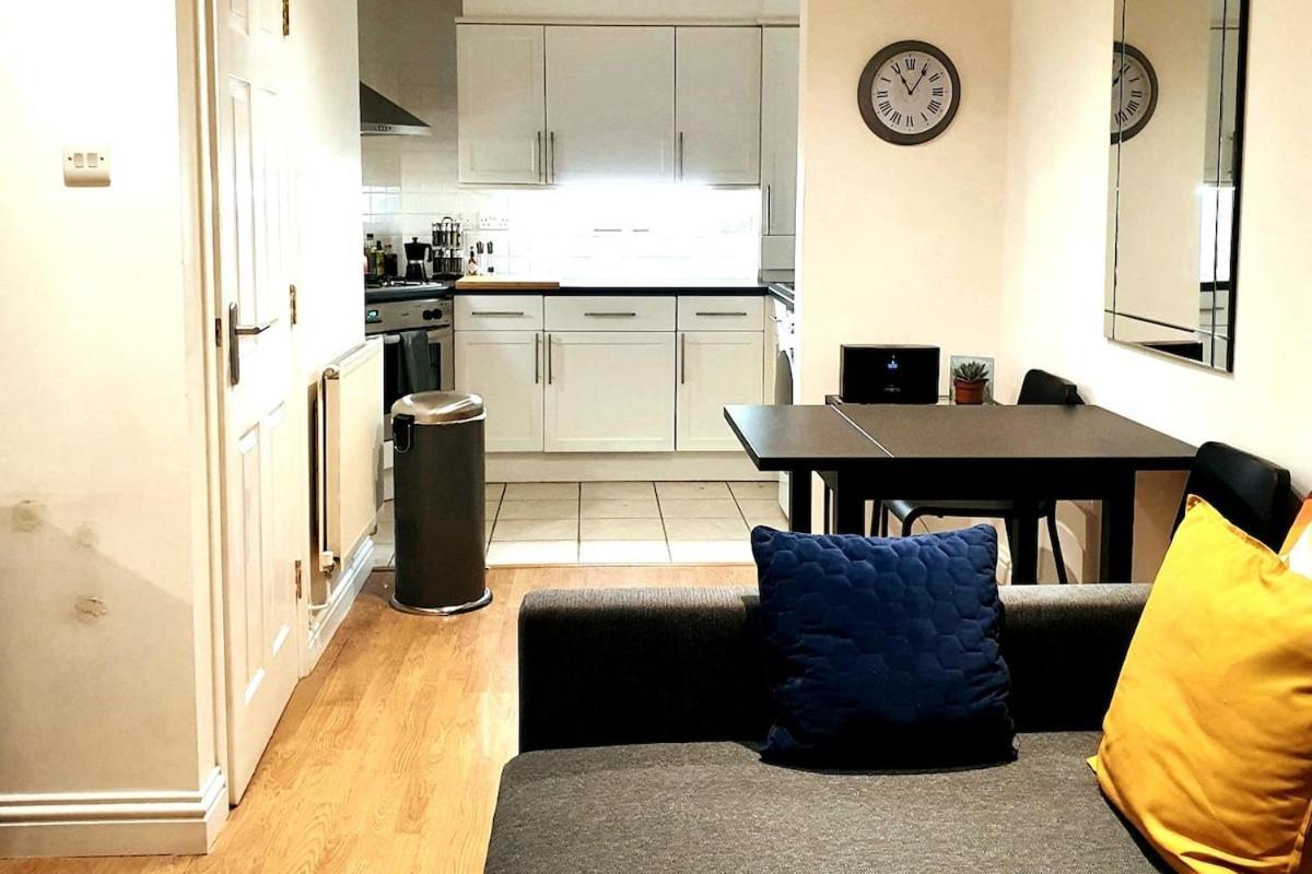 One Bedroom Flat - Pets Welcome Chertsey