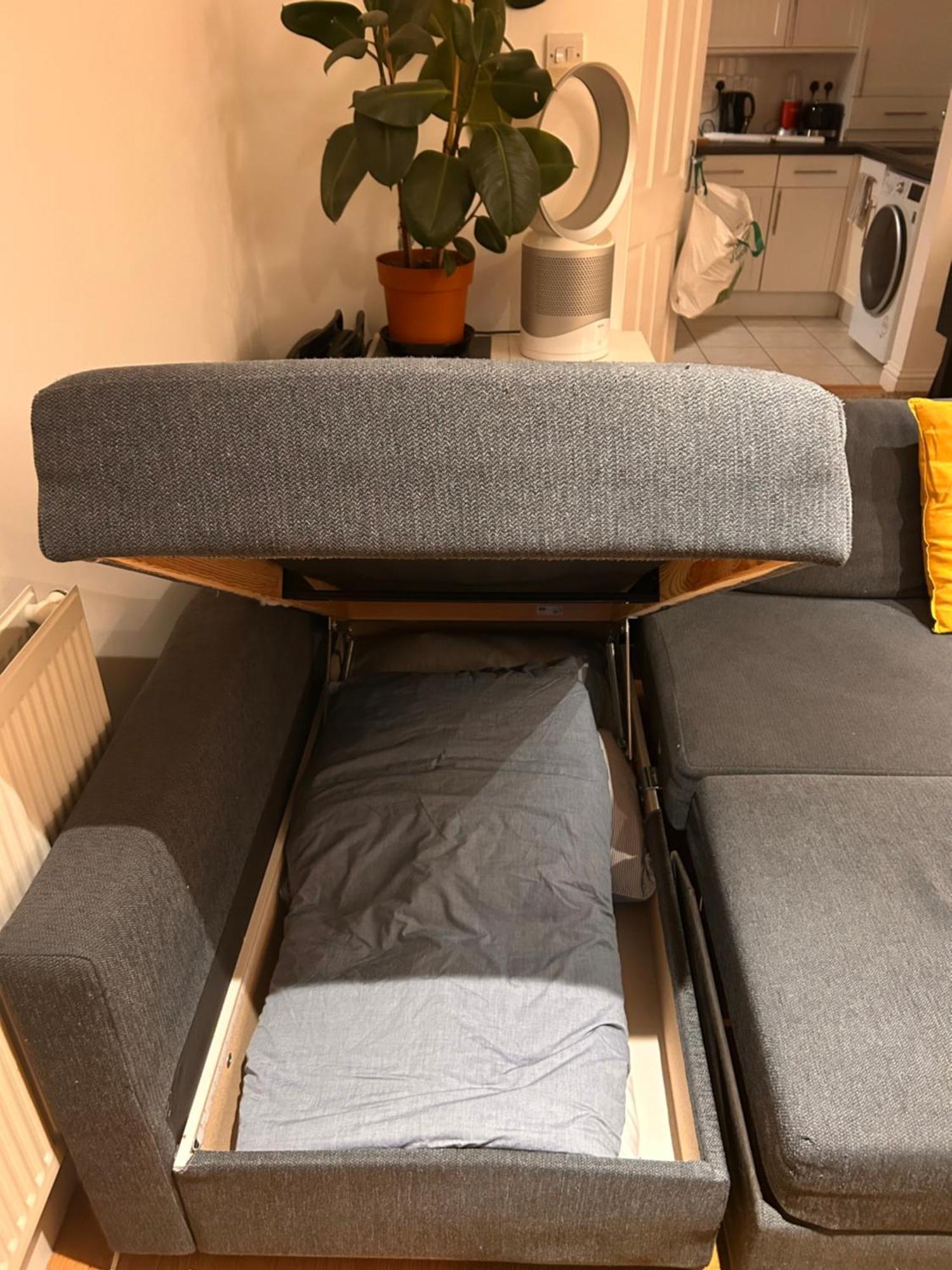 One Bedroom Flat - Pets Welcome *